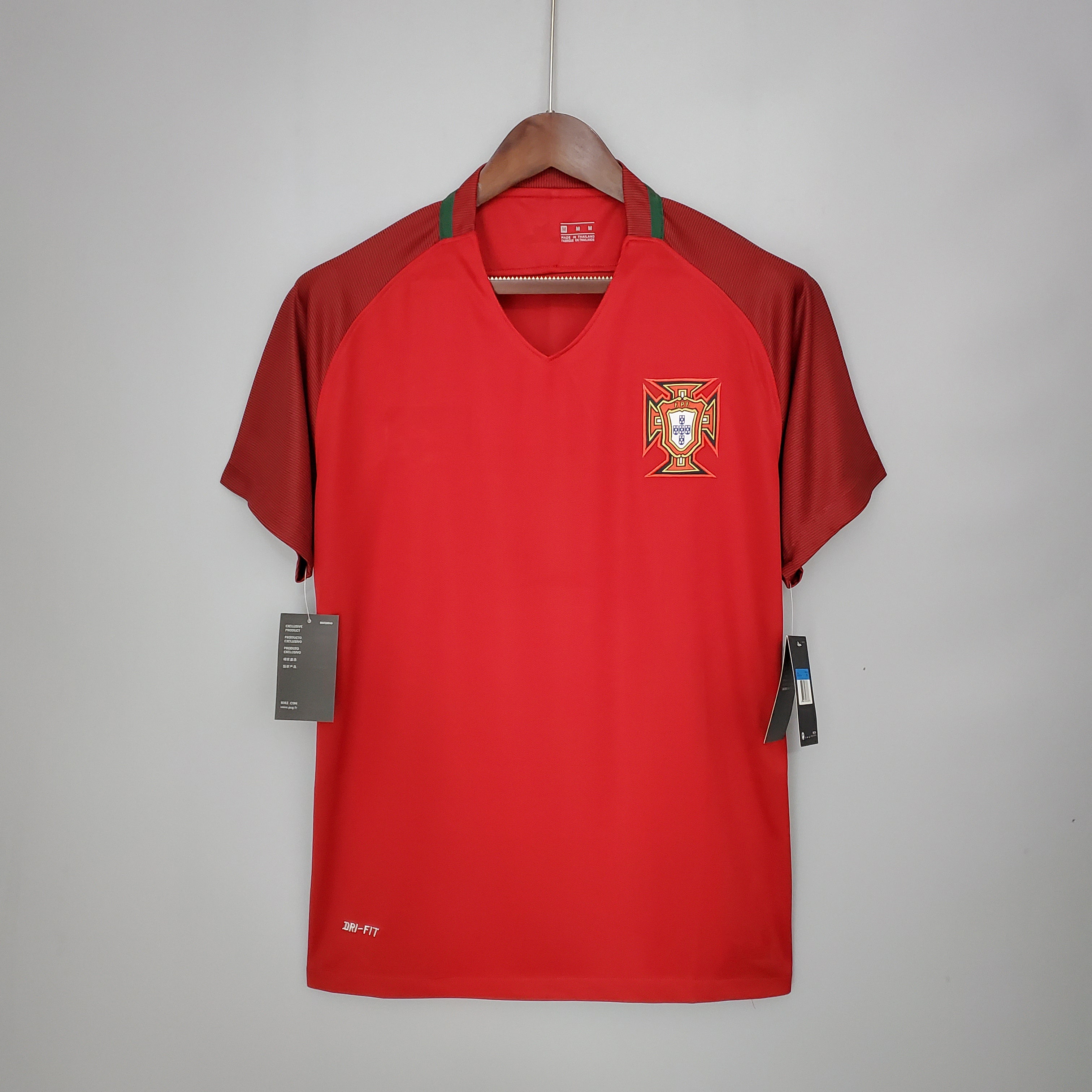 2016 Portugal home Retro