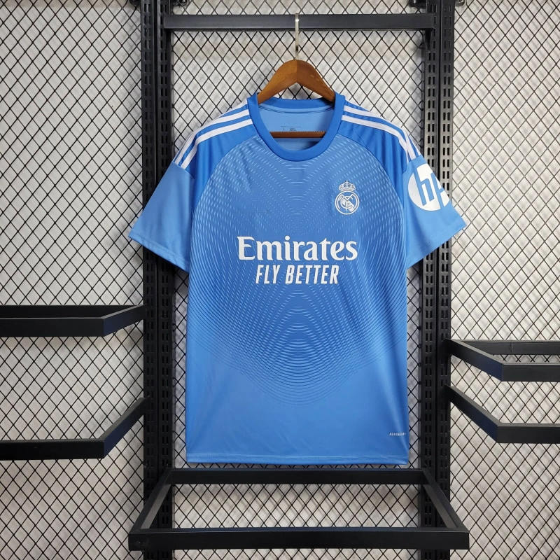 2025-26 Real Madrid Goalkeeper Size
