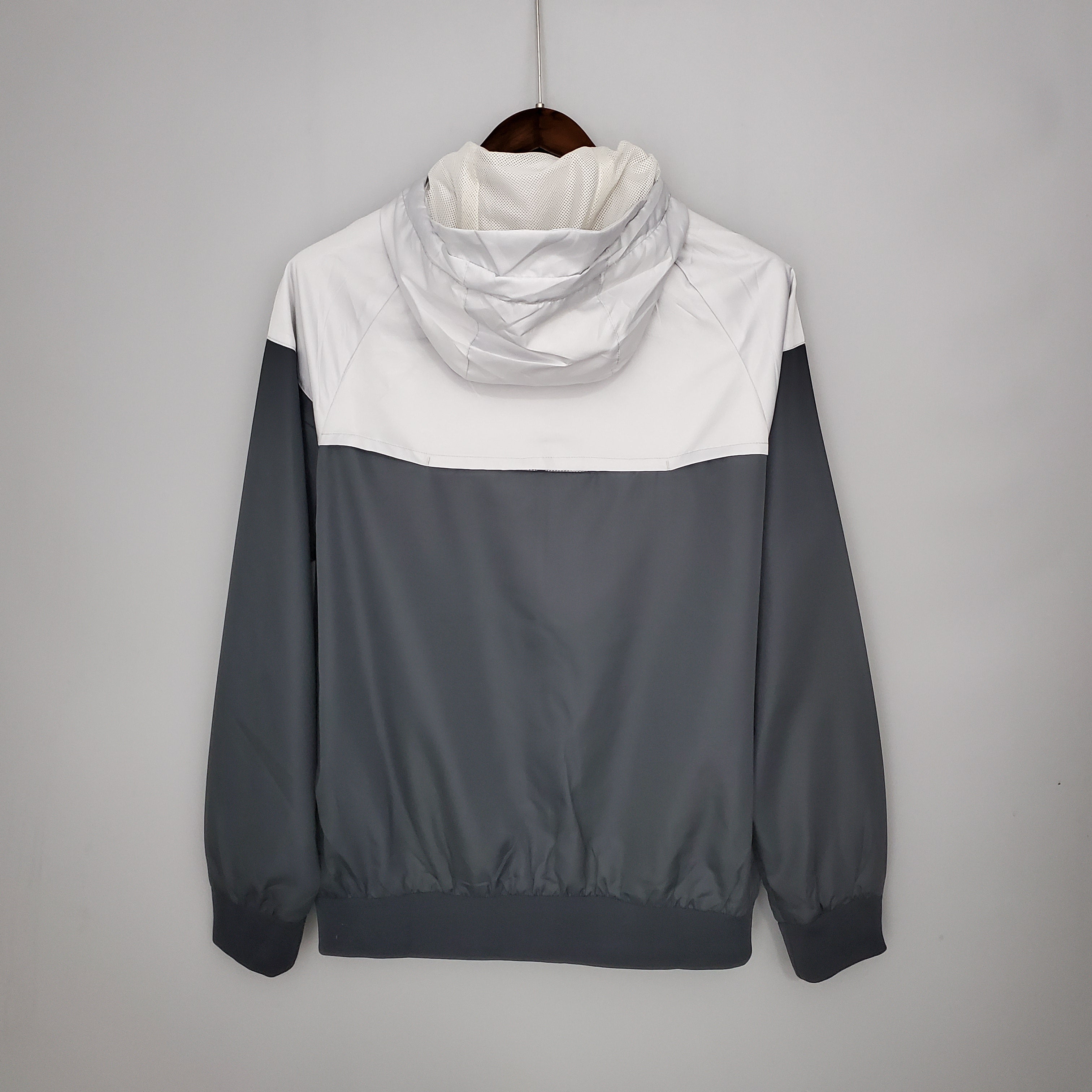 21-22 Windbreaker Tottenham Black Grey