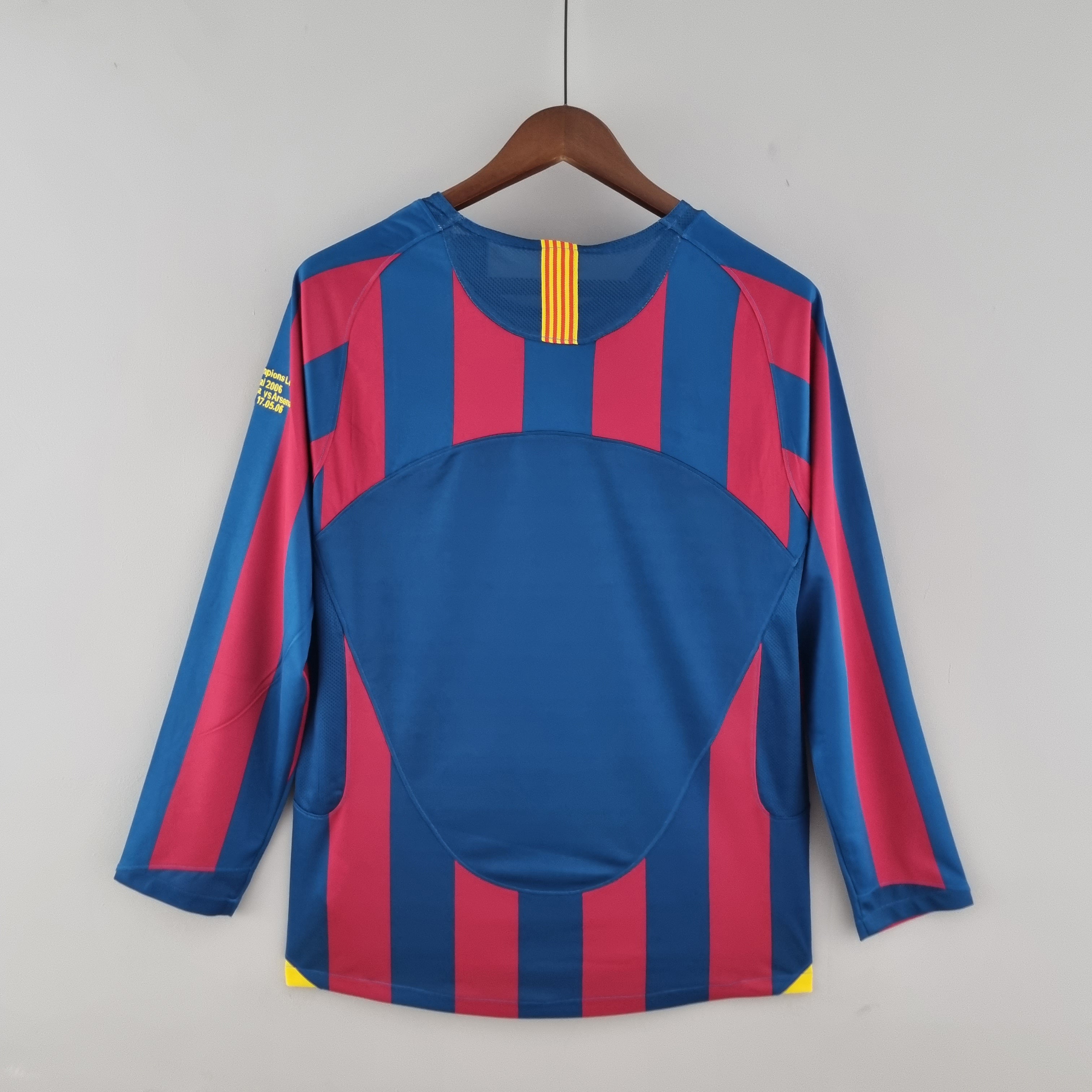 2005-06 Barcelona home Long Sleeve