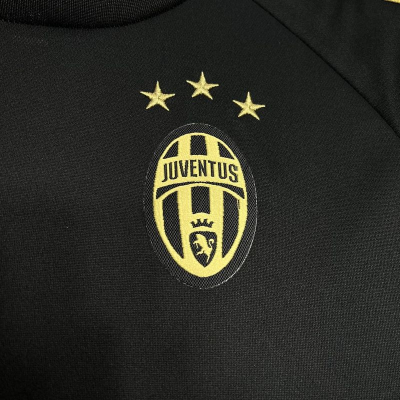 2015-16 Juventus Retro