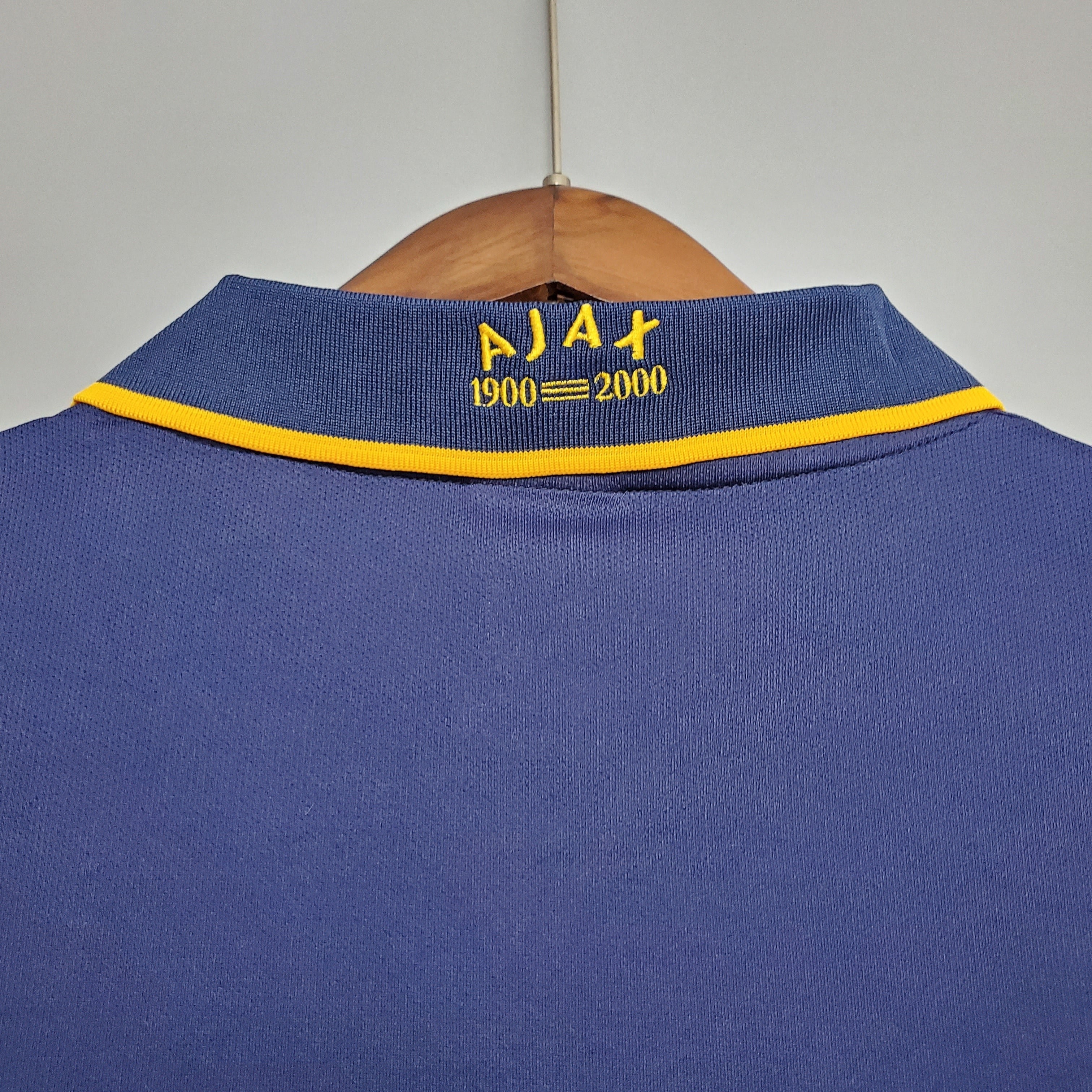 2000-01 Ajax Away Retro