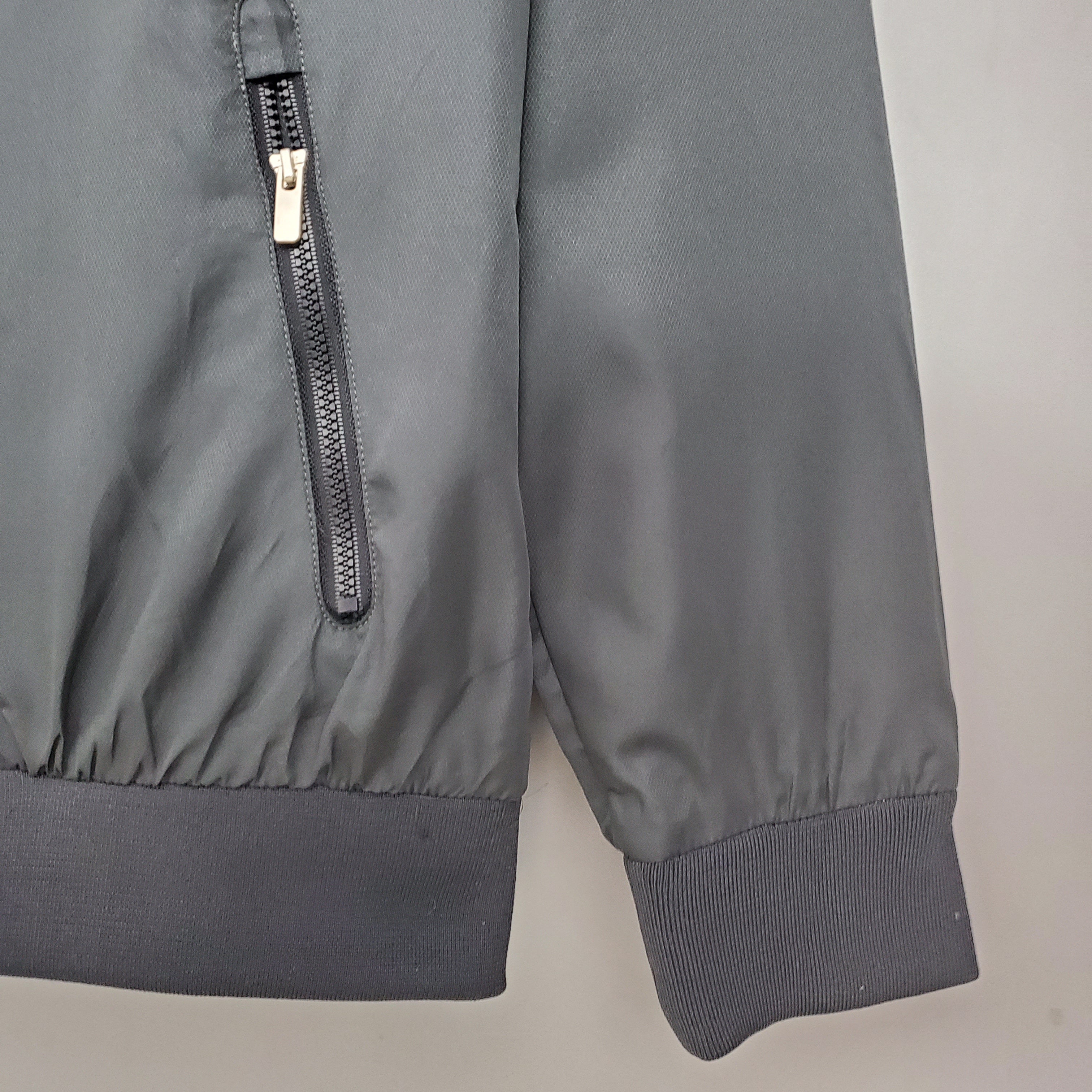 21-22 Windbreaker Tottenham Black Grey