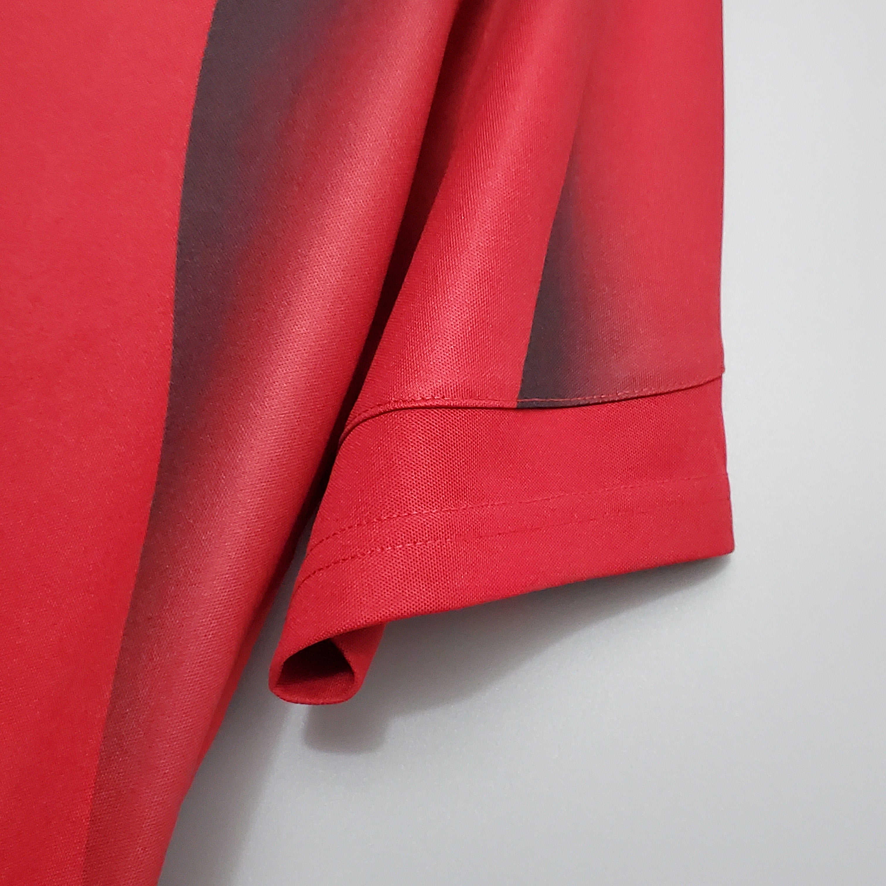 2006 Italy Red Retro