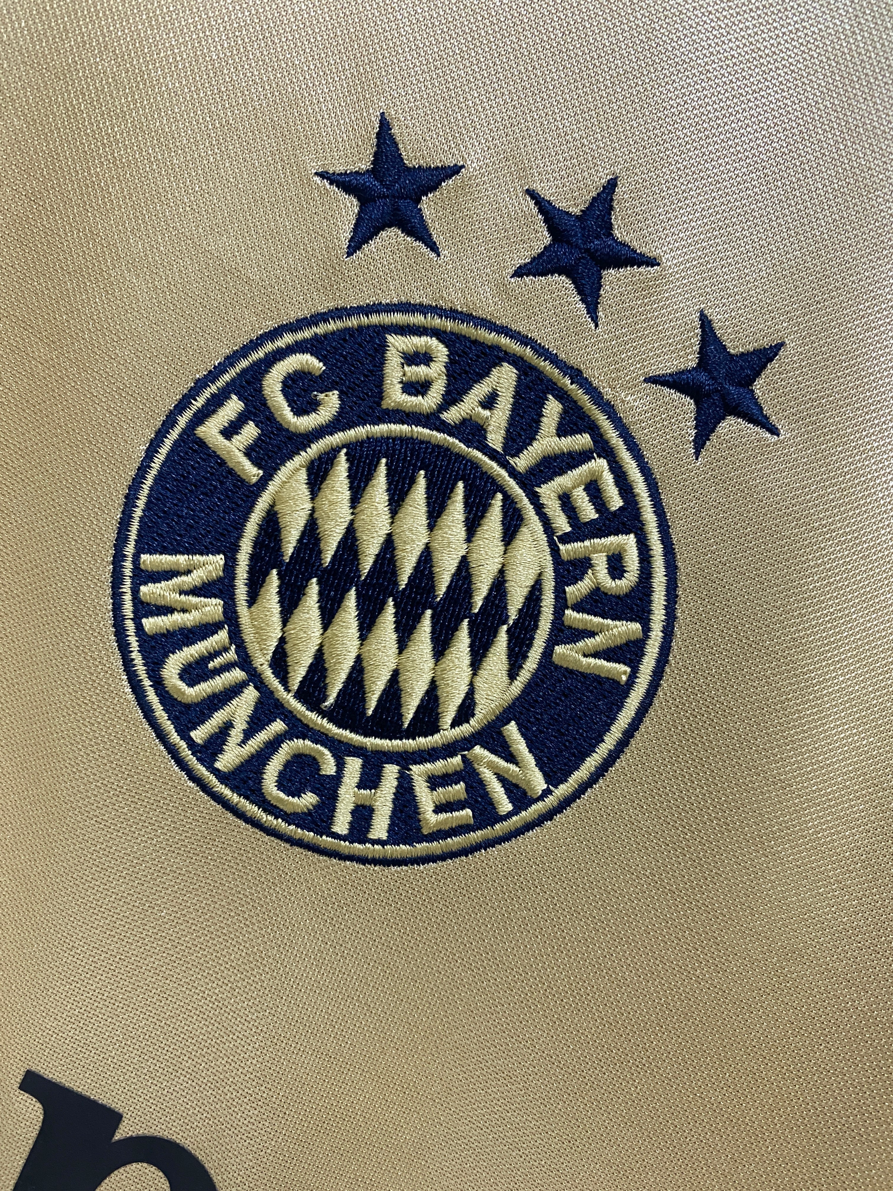 2004-05 Bayern Munich away Retro