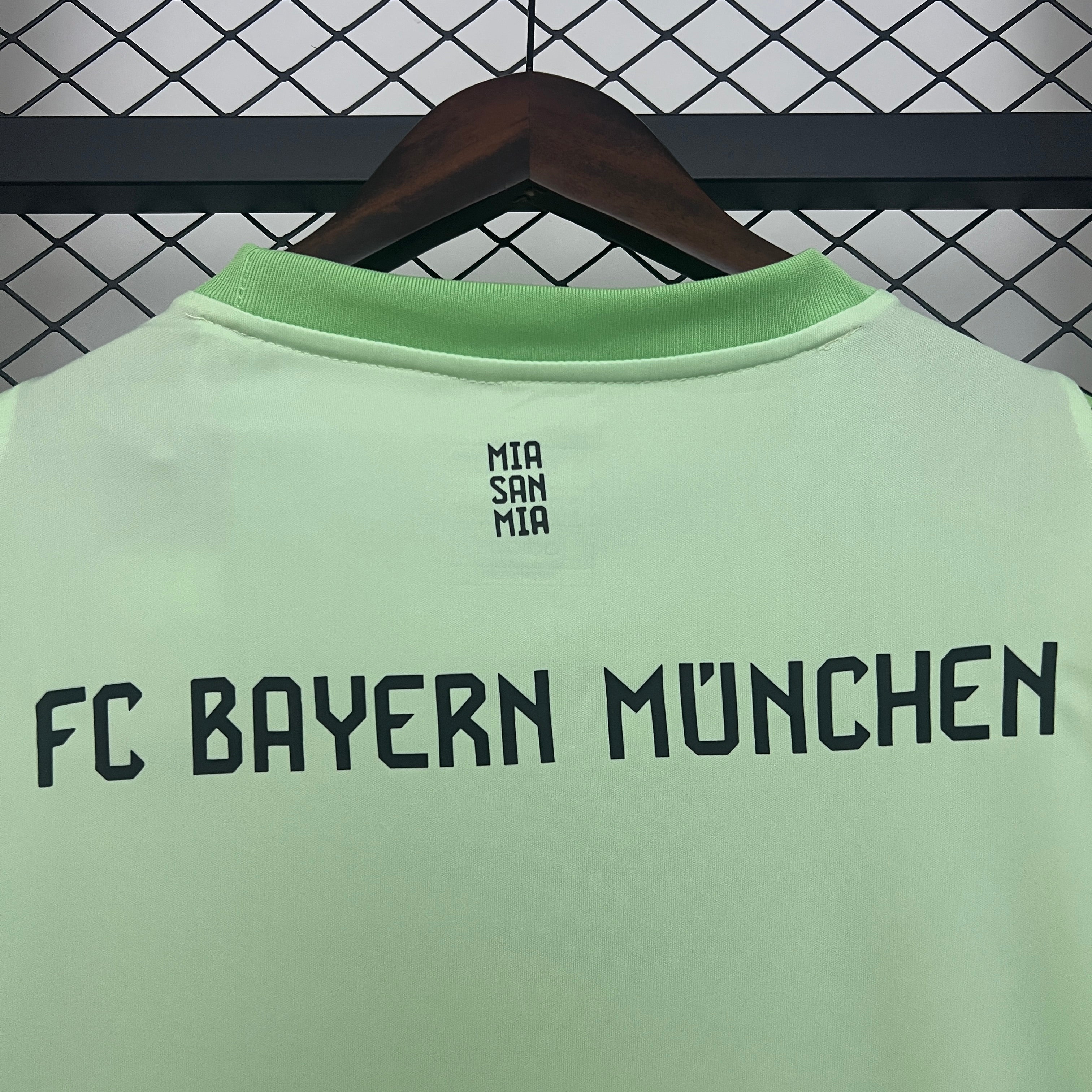 2025-26 Bayern Munich Goalkeeper