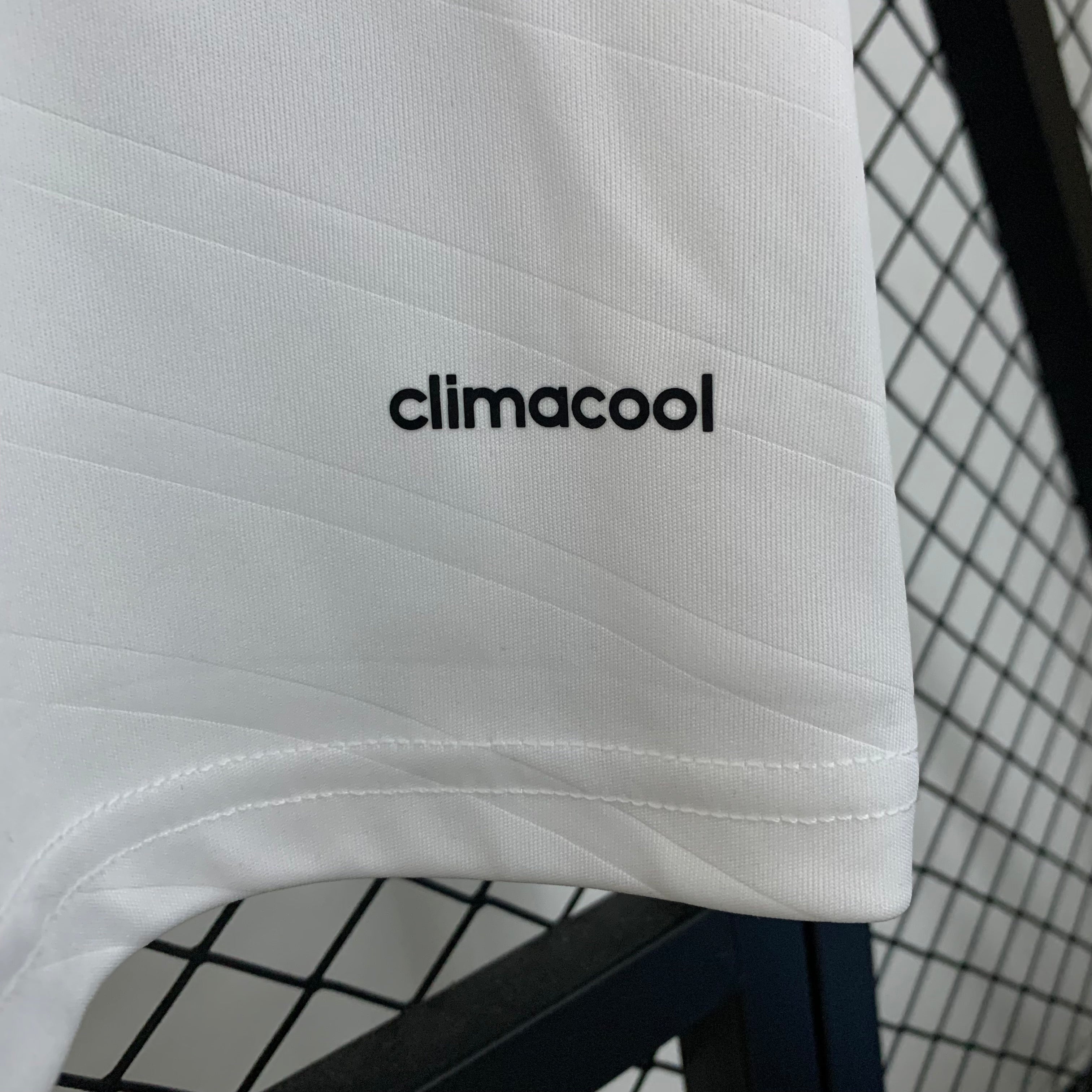 2014-15 Real Madrid Home Retro Size