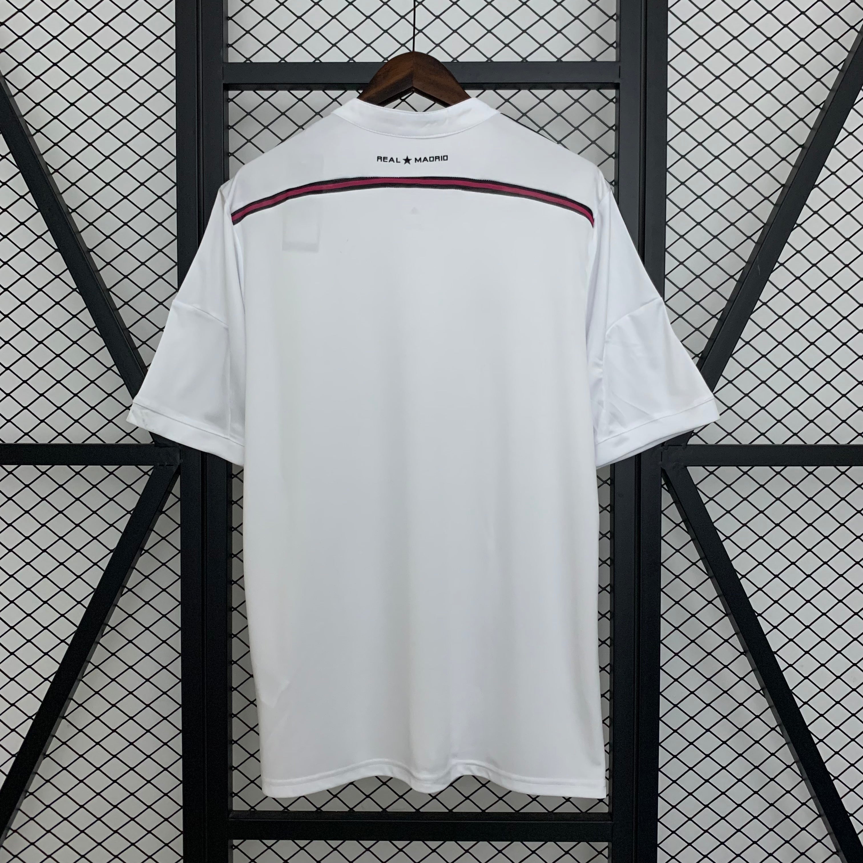 2014-15 Real Madrid Home Retro Size