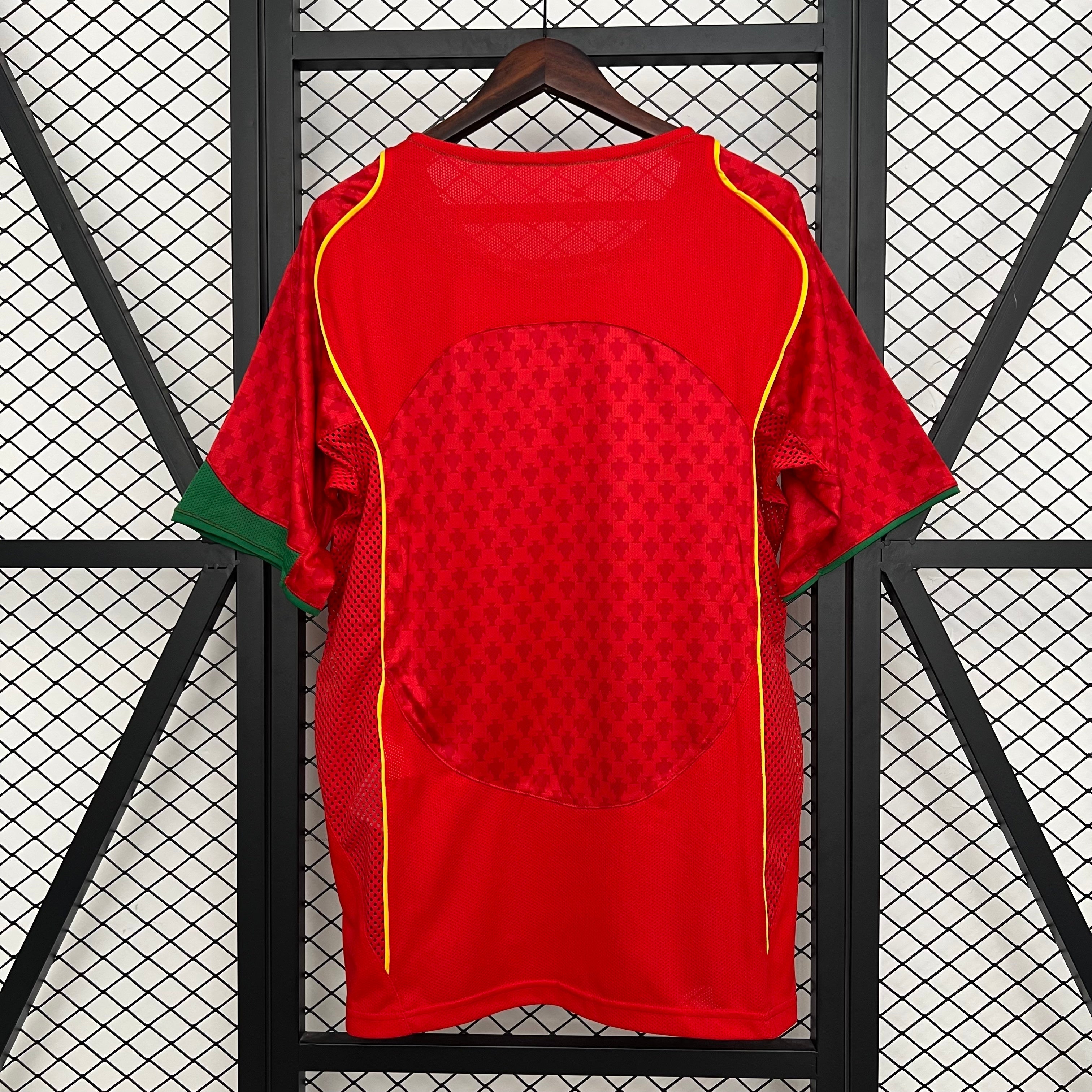 2004 Portugal home Retro