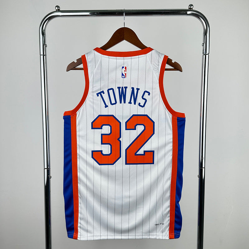NBA 2025-26 New York Knicks  32 TOWNS