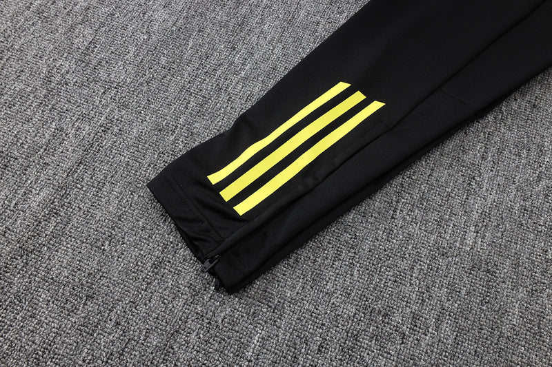 2025-26 Manchester United Black Adult long pull training suit