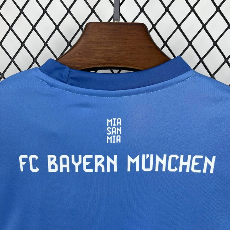 2025-26 Bayern Munich Goalkeeper KIDS 16-28