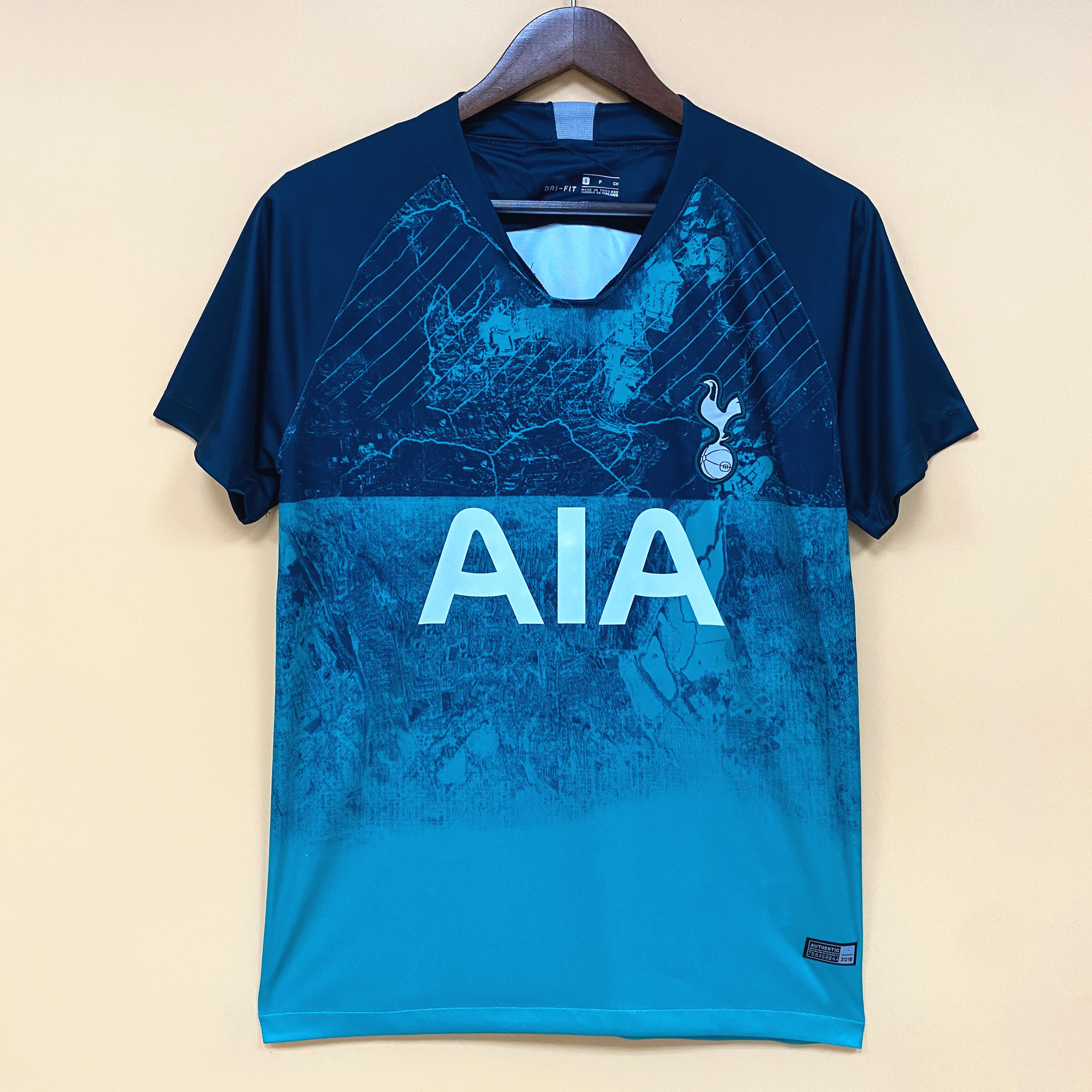 2018-19 Tottenham Second away Retro