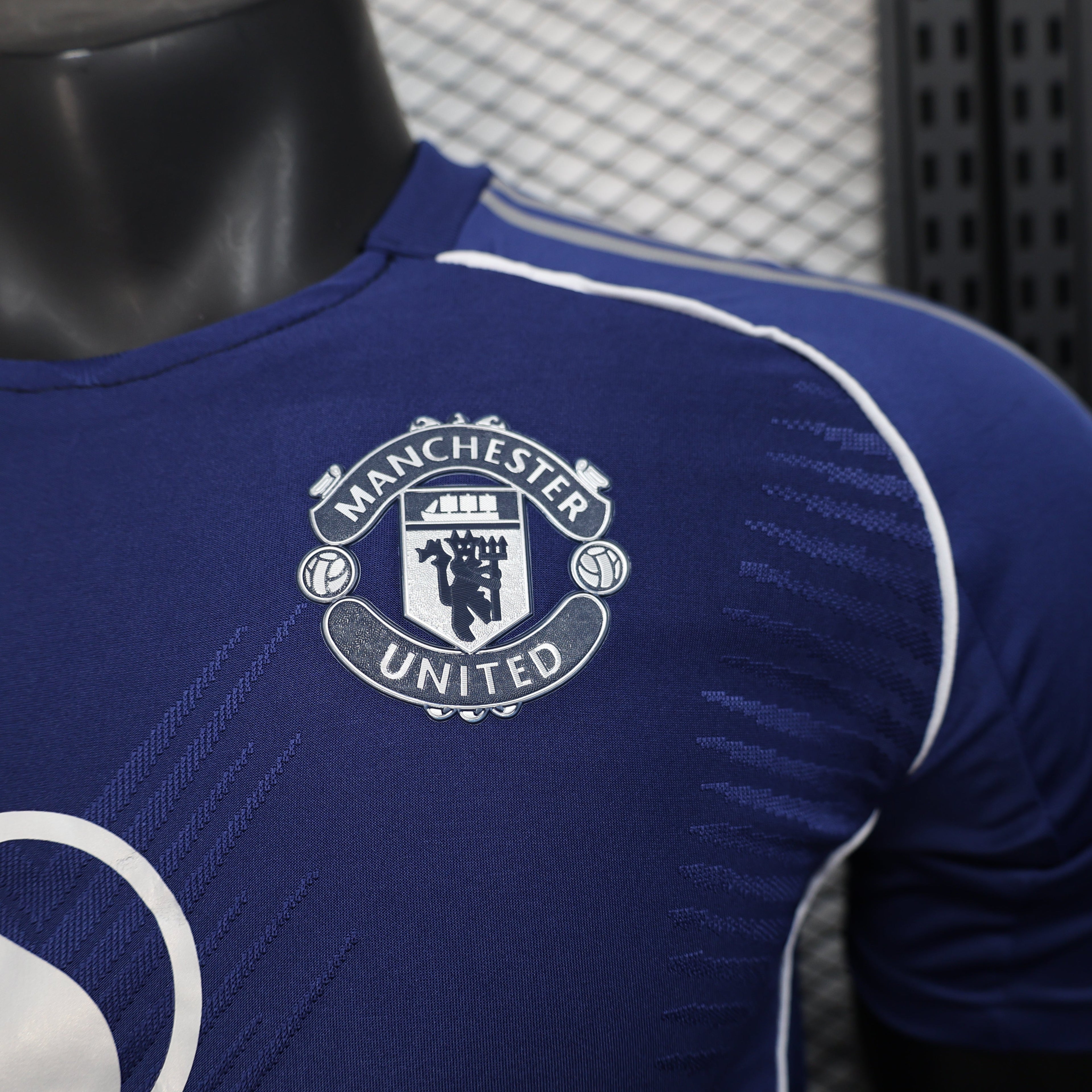 2025-26 Manchester United Special Blue Player Size