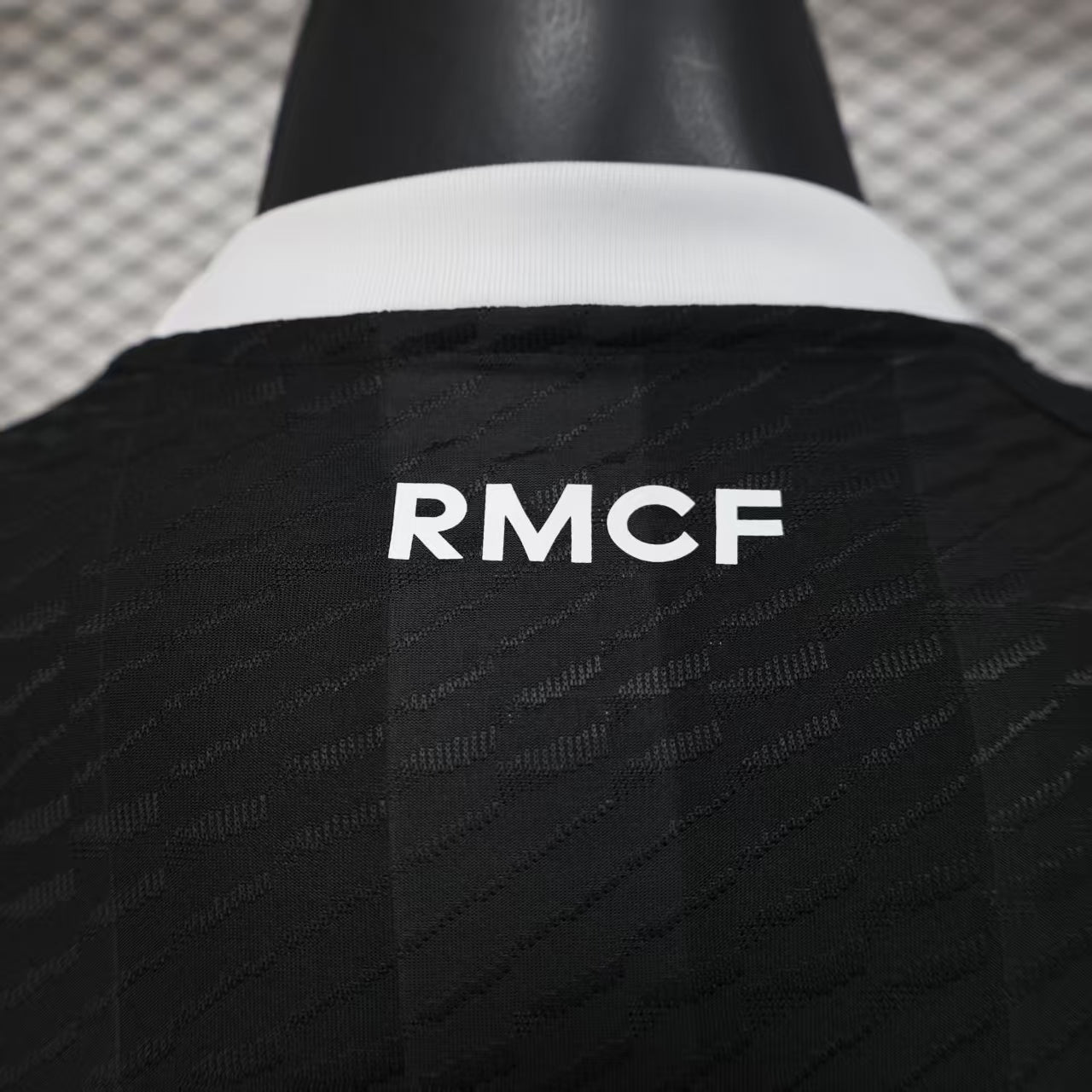 2025-26 Real Madrid Goalkeeper Black Player Size