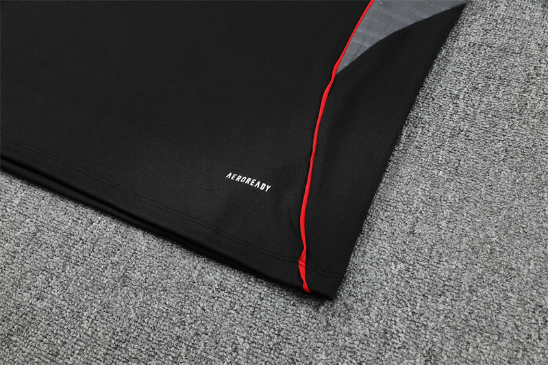 Conjunto de entrenamiento negro del Ajax 2025-26