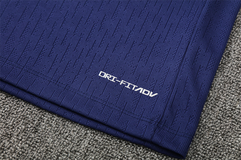 Trainingsanzug des FC Barcelona in Blau für die Saison 2025/26