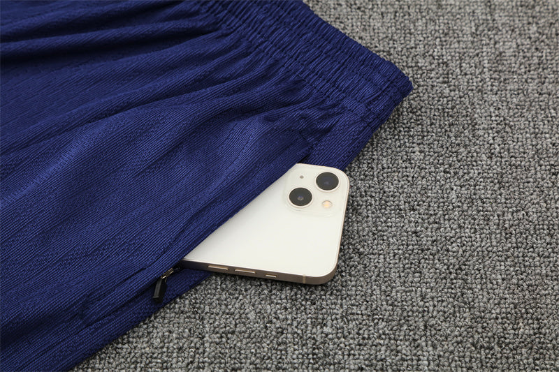 Trainingsanzug des FC Barcelona in Blau für die Saison 2025/26