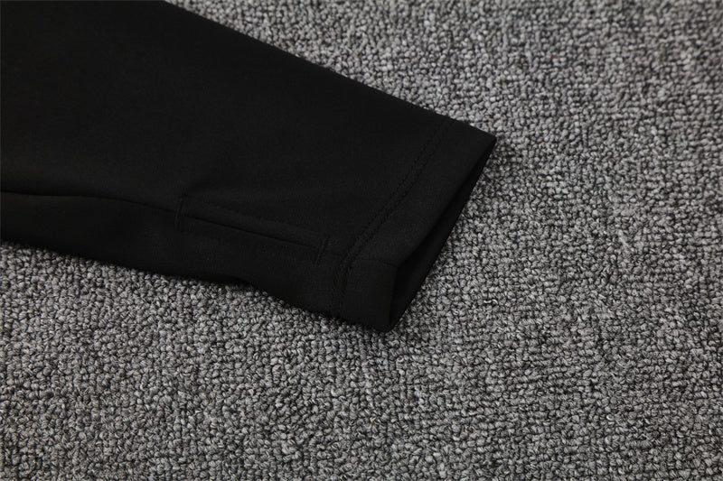 Traje de entrenamiento con estampado de camuflaje verde y negro de Portugal 2025-26