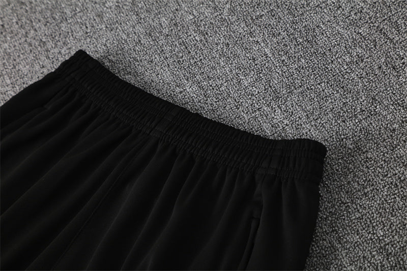 Traje de entrenamiento con estampado de camuflaje verde y negro de Portugal 2025-26