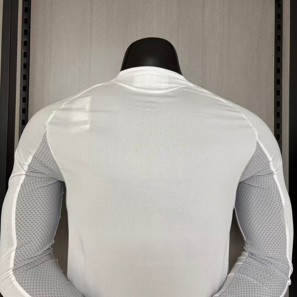 Camiseta de jugador visitante del Real Madrid 2025-26 de manga larga