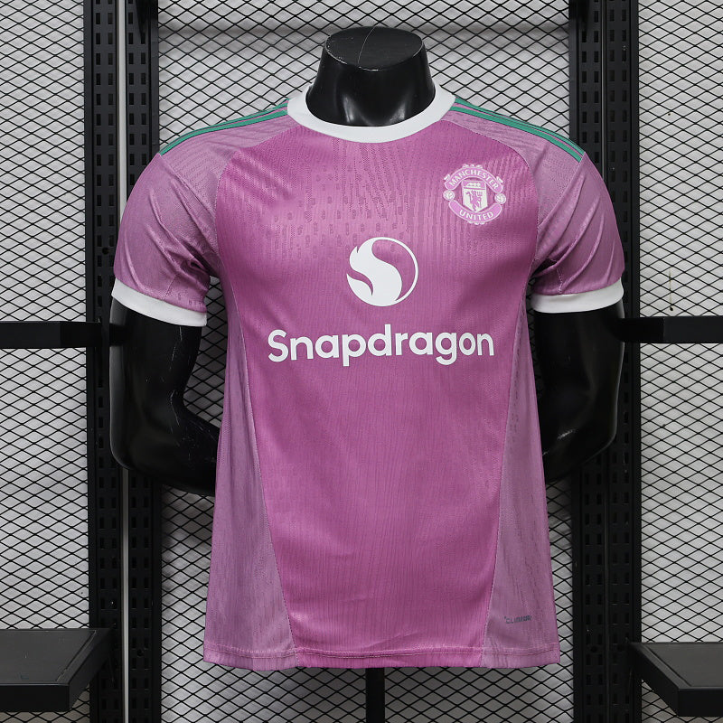 2026-27 Manchester United Pink Goalkeeper Player Version