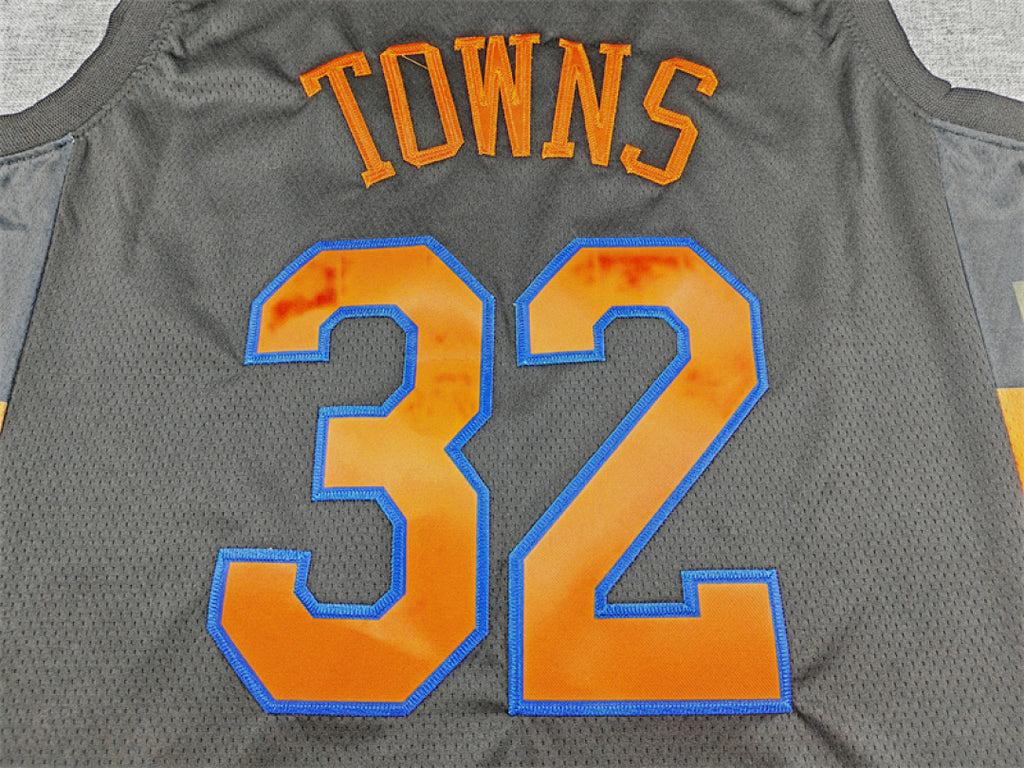 2026-27 NBA Knicks Black Declaration Edition No.32 TOWNS