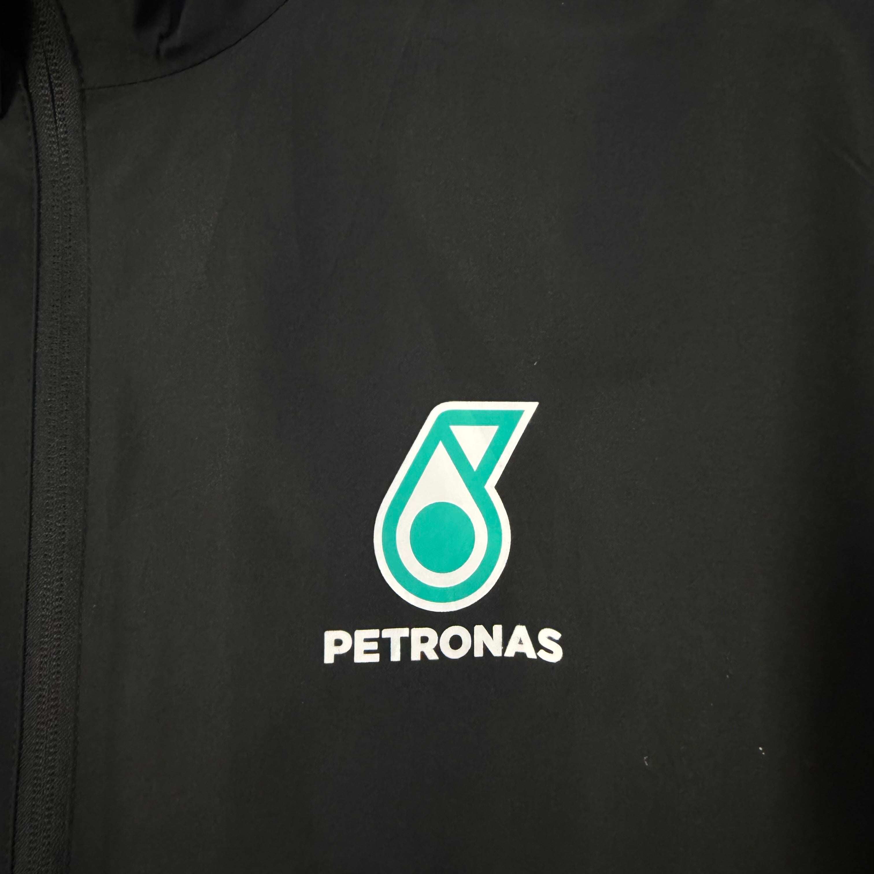 Traje de carreras cortavientos Mercedes Team Black 2026