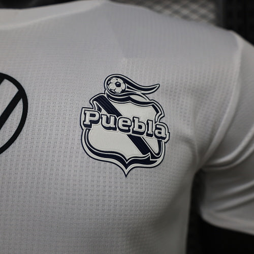 2026-27 Puebla Heimtrikot – Spielerversion
