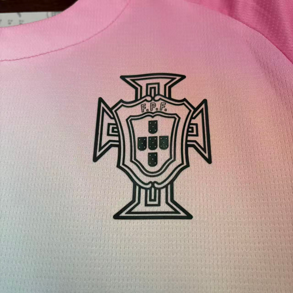 Versión especial para aficionados de Portugal rosa 2026-27