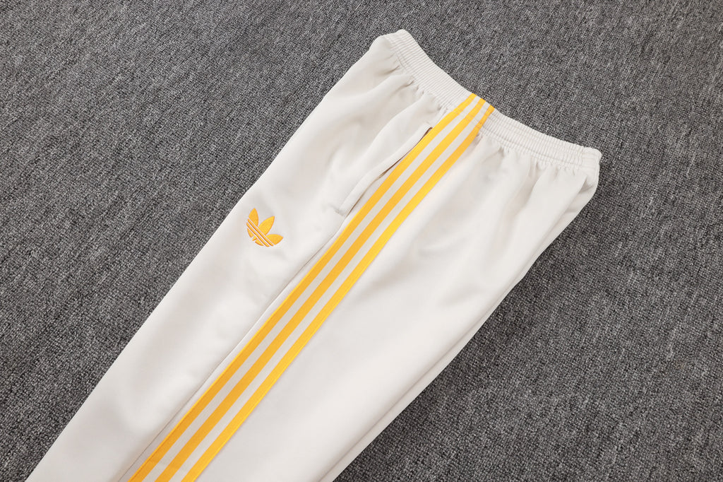 2026-27 Bayern Munich Yellow Long Zippered Training Suit