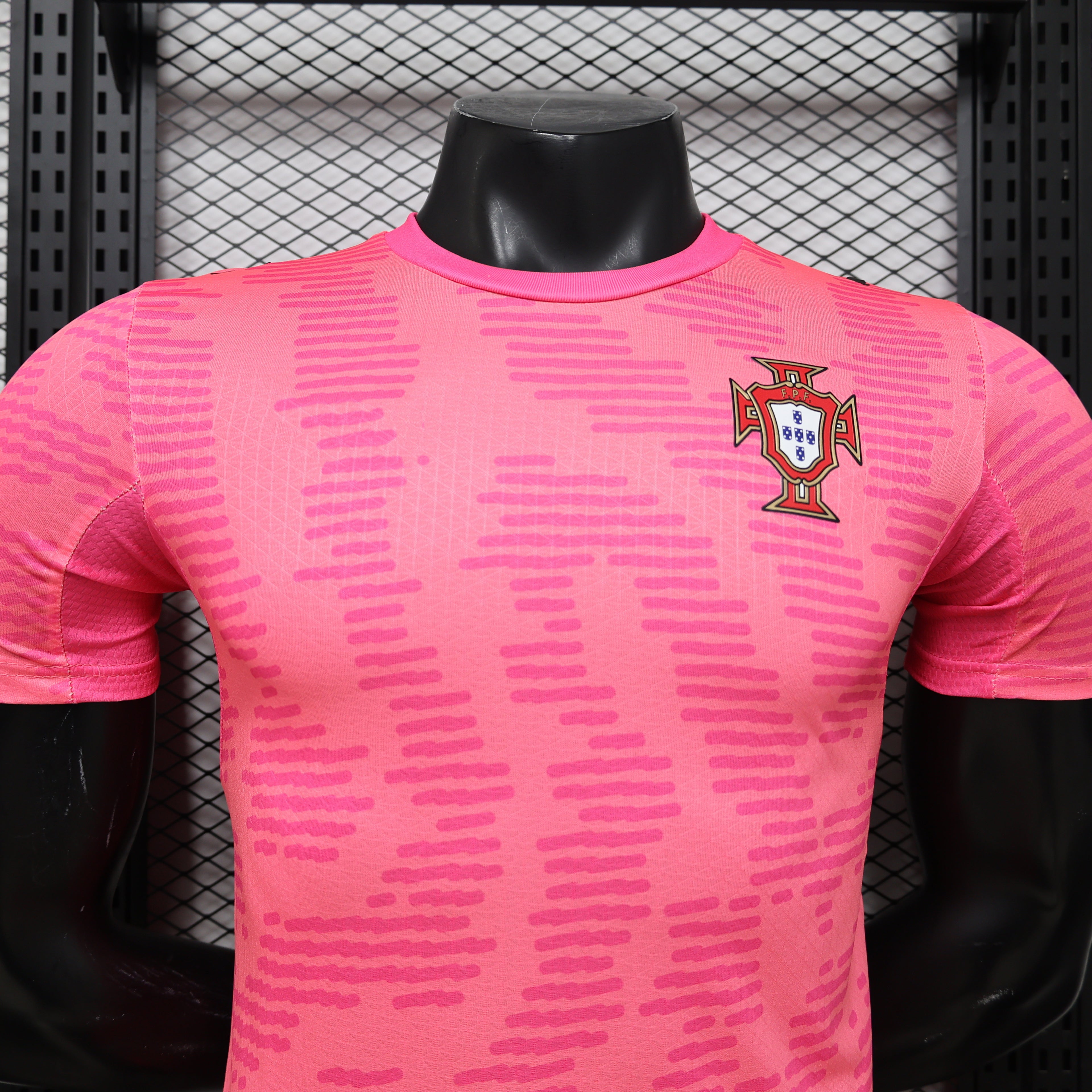 2026-27 Portugal Versión Especial Jugador Rosa