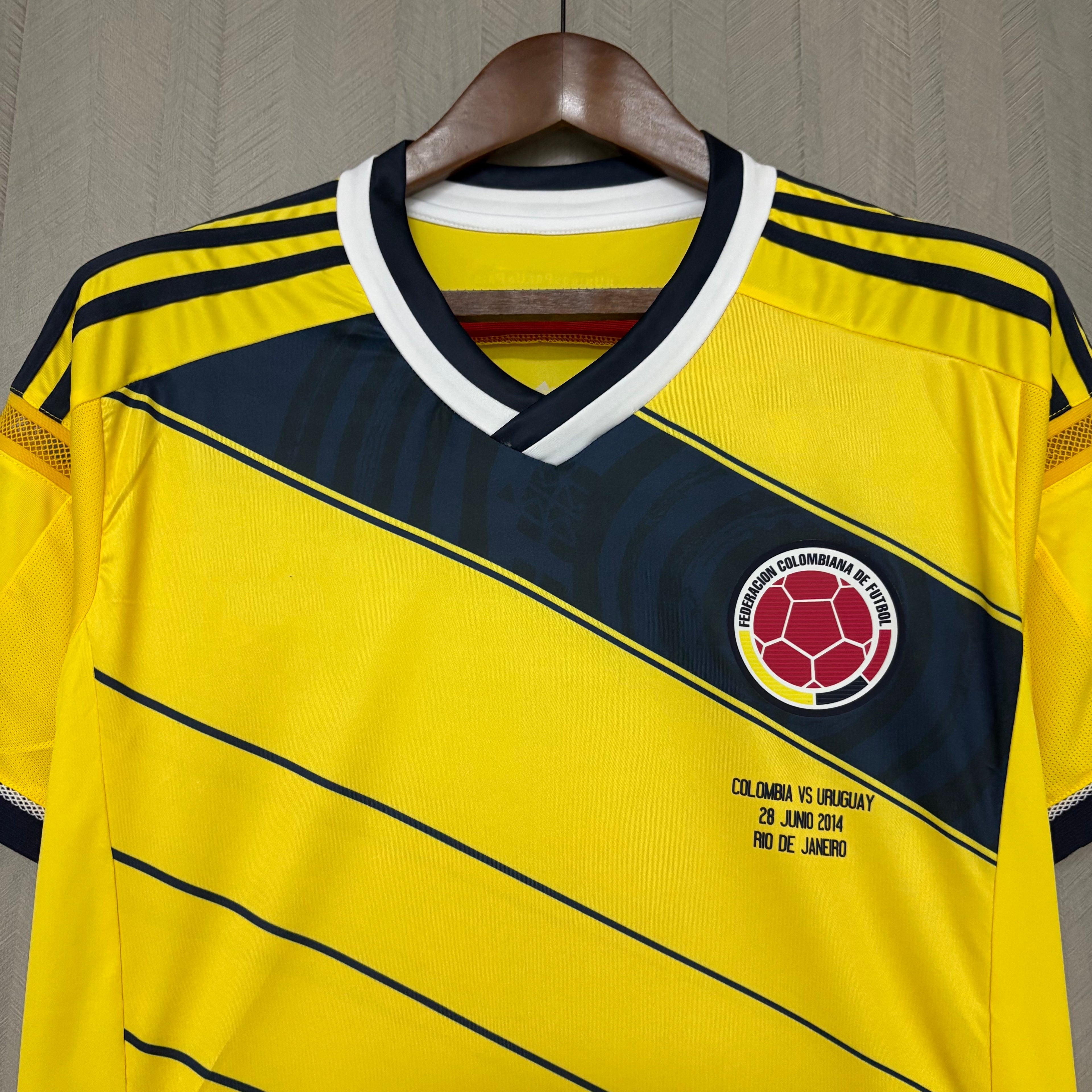 2014 Colombia Retro Local