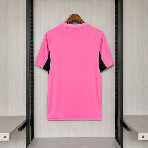 Versión especial para aficionados de Portugal rosa 2026-27