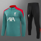 Kit de entrenamiento verde del Liverpool 2024-25