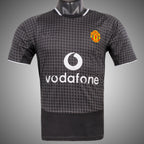 Retro de visitante del Manchester United 2003-05
