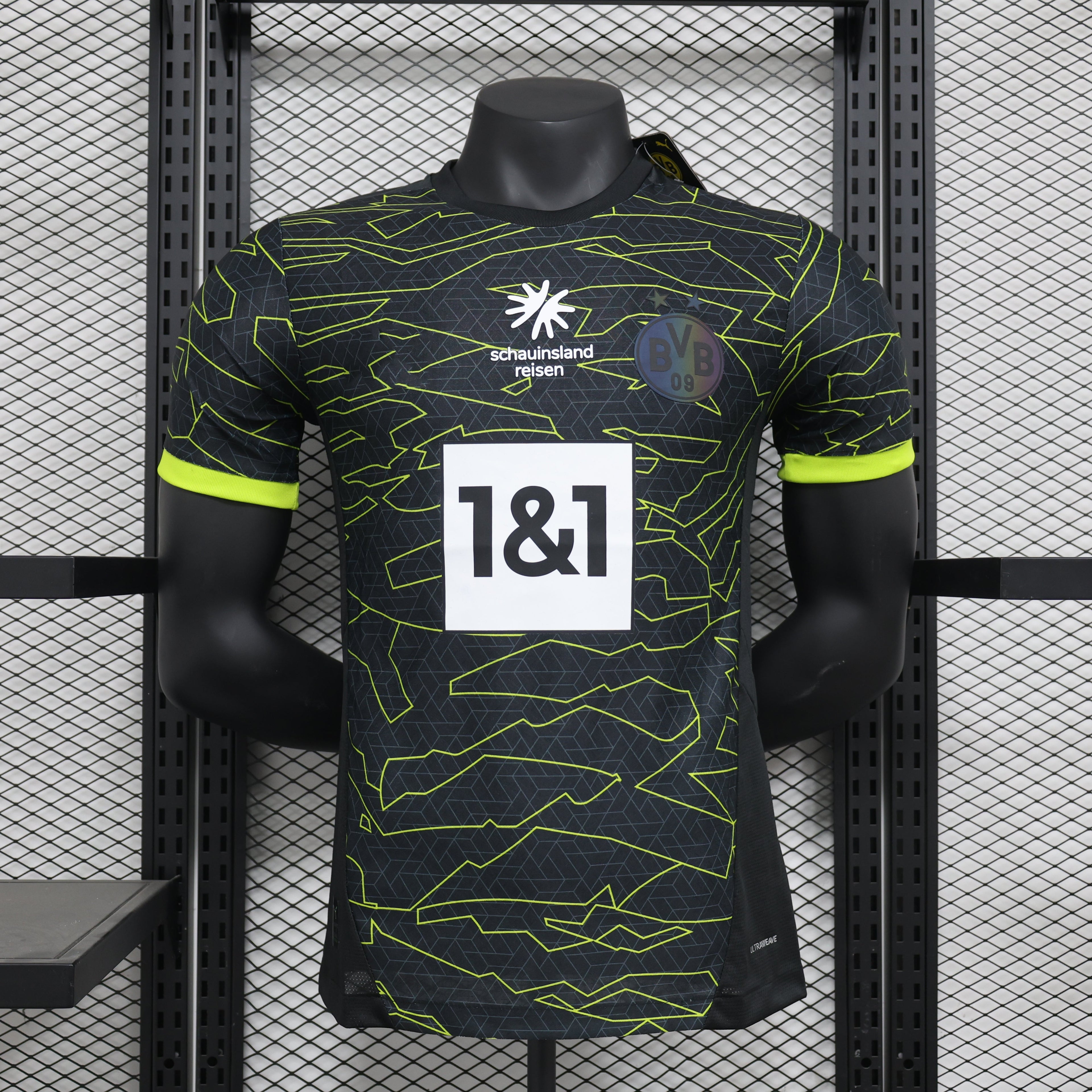 2025-26 BVB Special Black Player