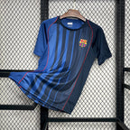 Retro de visitante del Barcelona 2004-05