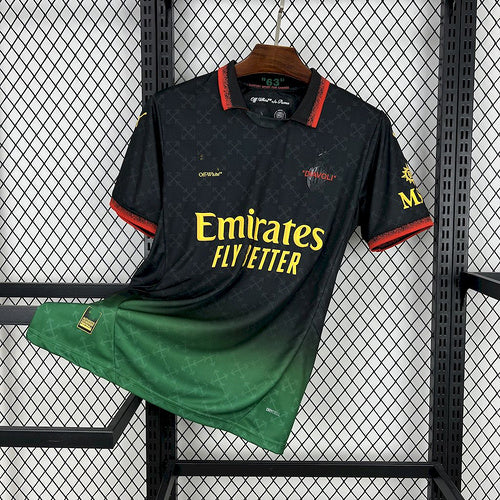 Versión especial para aficionados del AC Milan 2025-26, color negro y verde