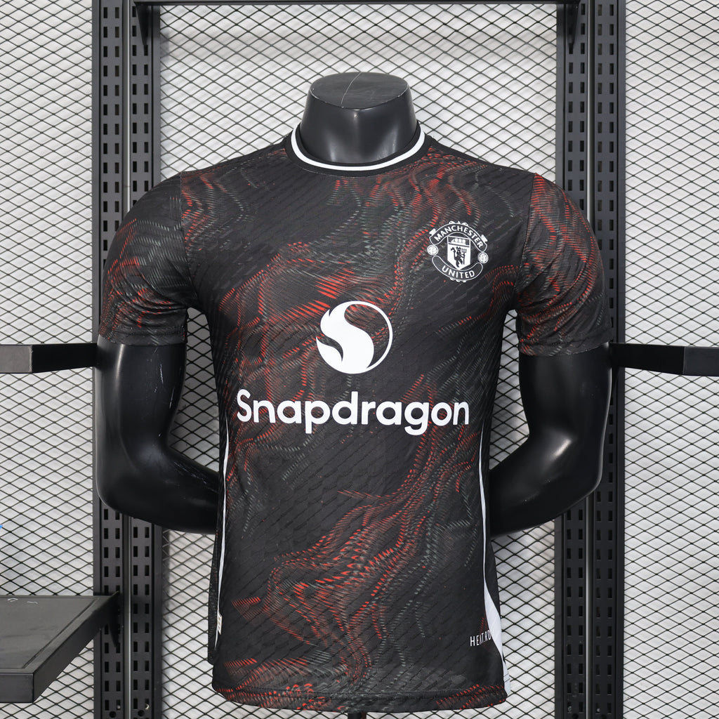 2025-26 Manchester United Black Player Size