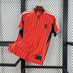 Uniforme de béisbol del Manchester United 2025-26, versión para aficionados