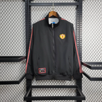 Chaqueta cortavientos negra del Manchester United 2025-26
