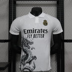 Real Madrid Spezialversion „Weißer Drache“ 2025/26