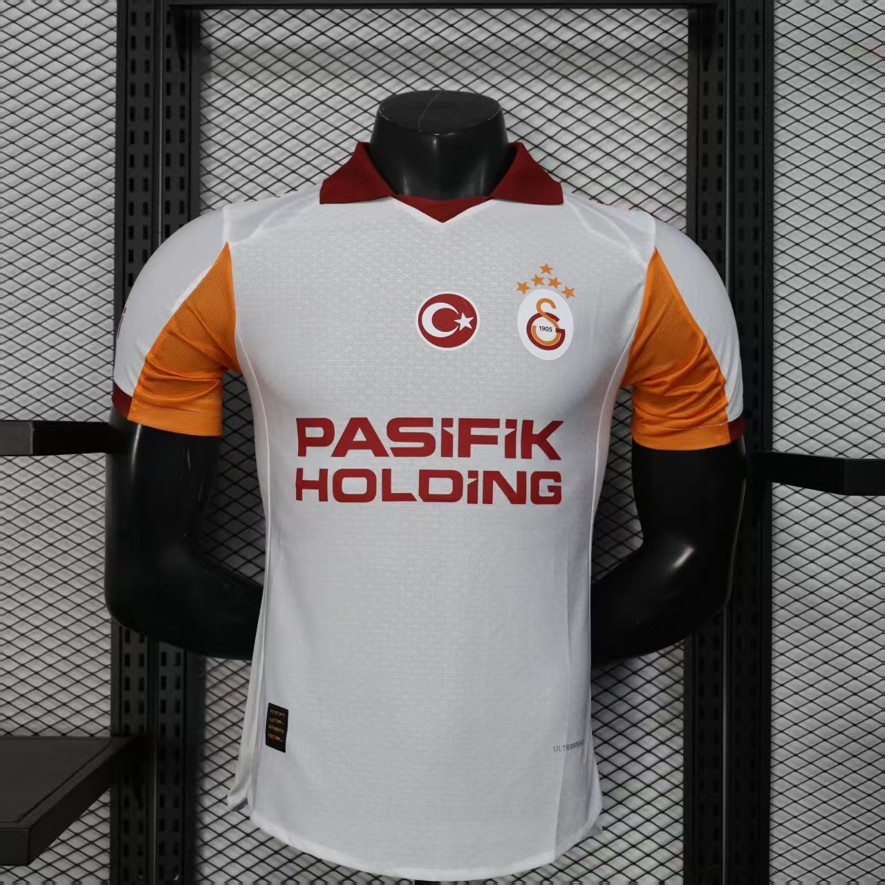 Versión de jugador visitante del Galatasaray 2025-26