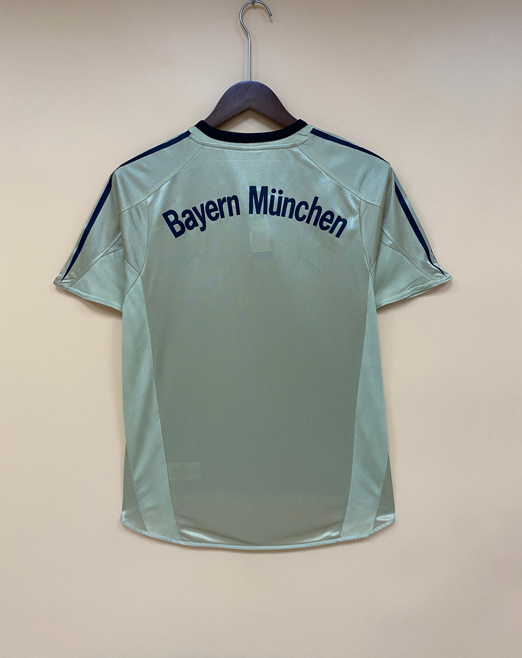 2004-05 Bayern Munich away Retro