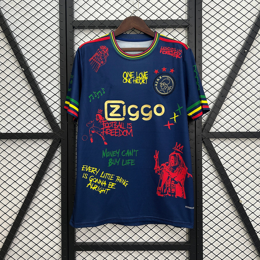 Versión para aficionados del 40.º aniversario de Bob Marley del Ajax de Ámsterdam 2025-26