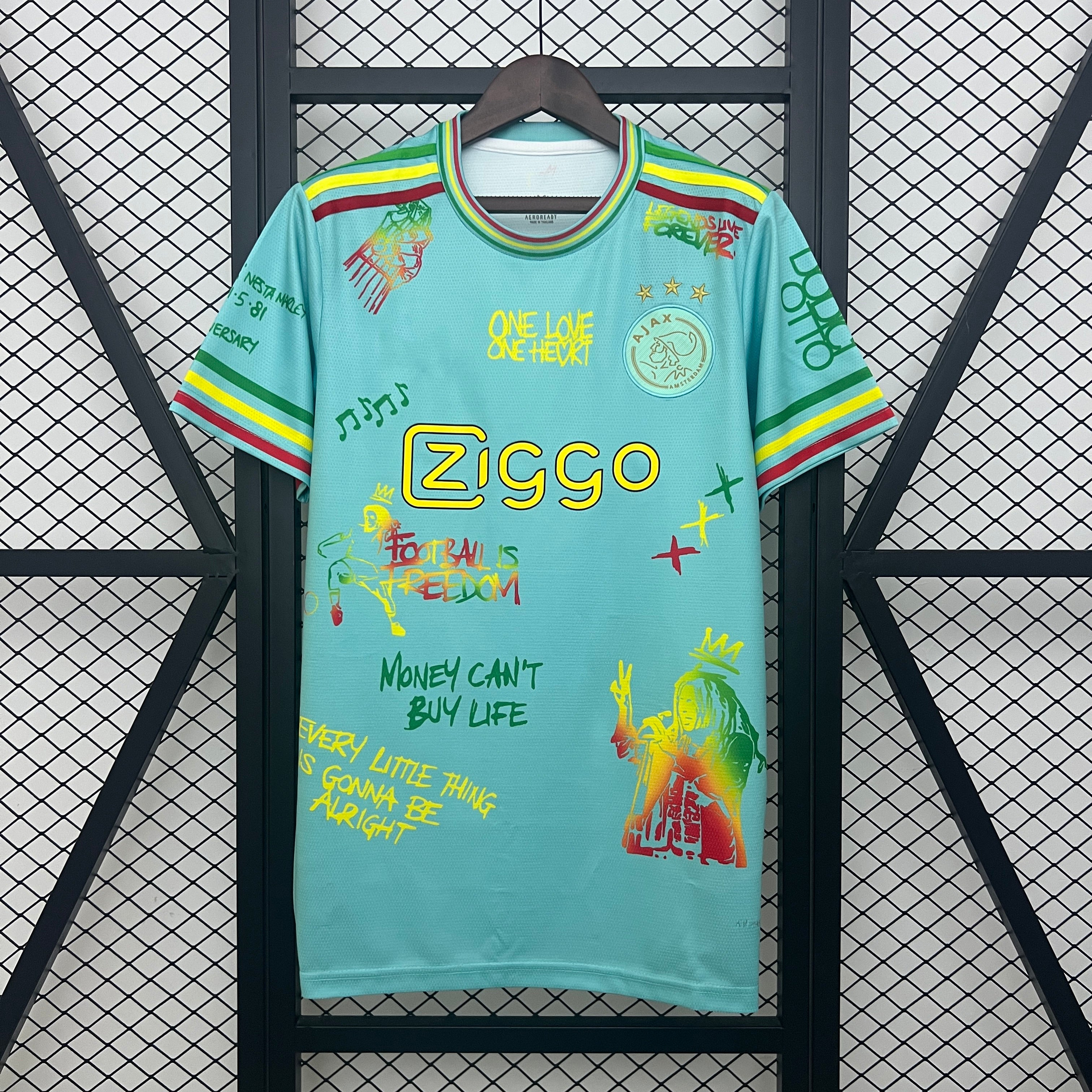 Edición especial para aficionados del Ajax 2025-26