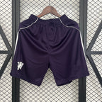 Pantalón corto morado del Manchester United 2025-26