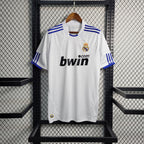 Retro de local del Real Madrid 2010-11