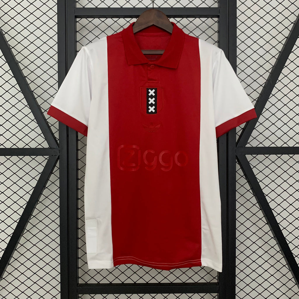 Versión conmemorativa para aficionados del Ajax 2025-26